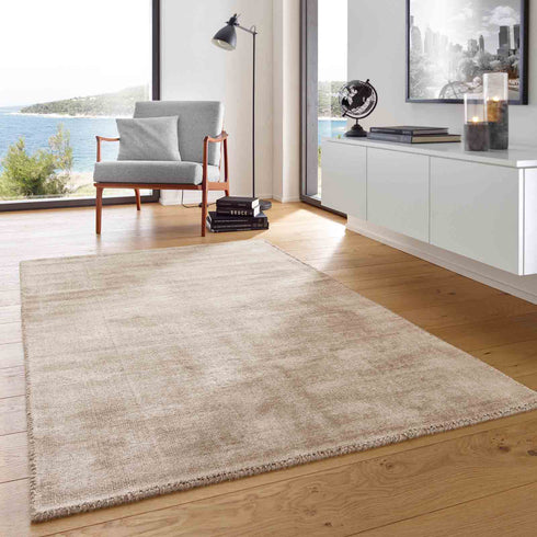 Kurzflor Teppich Viskose Handgewebt | Flauschiger Flachflor fürs Wohnzimmer, Esszimmer, Schlafzimmer oder Kinderzimmer | Beige